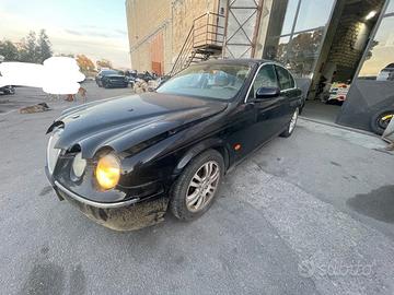 Ricambi Jaguar S-Type 2.7 diesel V6 207cv del 2005