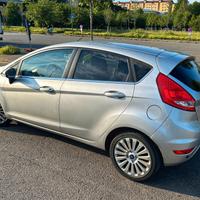 Full optional Ford Fiesta Titanium 1.2 benzina 