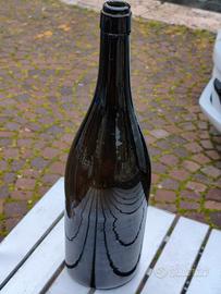 bottiglione in vetro fatto a mano