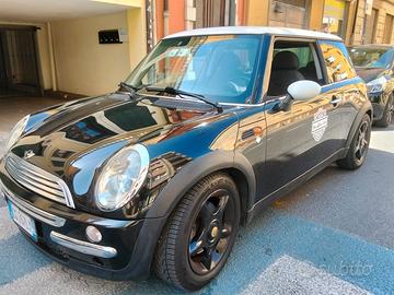 Mini Cooper  R50, 1.6 benzina 116 cv