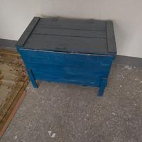 vari bauli di diverse dimensioni 