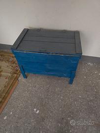 vari bauli di diverse dimensioni 