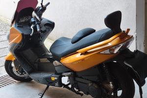 Kymco Xciting R 300i  (km  10.295- anno 2010)