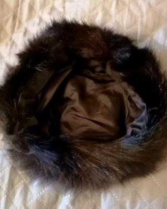 Cappello visone e stola in lana e pelliccia