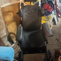 Sedia a rotelle basculante