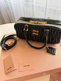 Borsa Miu Miu Arcadie in nappa matelassé