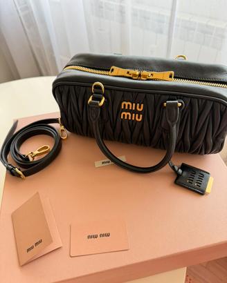 Borsa Miu Miu Arcadie in nappa matelassé