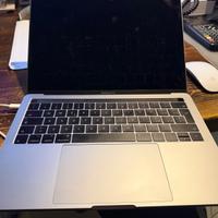 MacBookPro 2017 Touch Bar NON si accende 500gb SSD