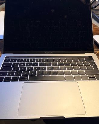 MacBookPro 2017 Touch Bar NON si accende 500gb SSD