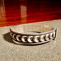 Bracciale a lune Navajo rigido in argento RB 925