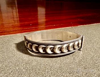 Bracciale a lune Navajo rigido in argento RB 925