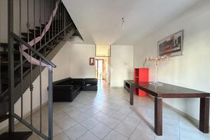 VILLA A SCHIERA A ACQUASPARTA