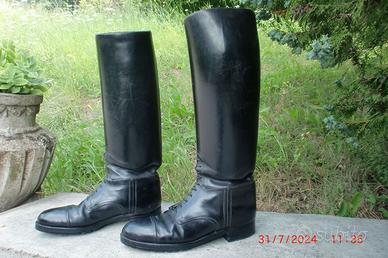 Stivali cavallerizz* vintage in pelle nera n. 41