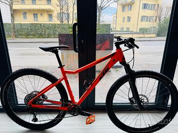 mountain bike front KTM Ultra Race 29 taglia L