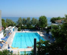 Quadrilocale estivo 100 mt dal mare max 6 posti
