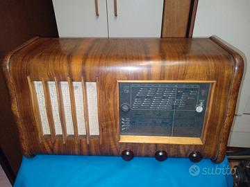 PHILIPS radio a valvole mod BI 580/A