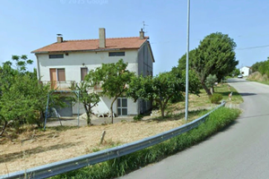 Casa indipendente Lanciano c.da Camicie