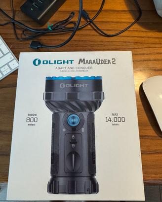 Olight Marauder 2 Torcia Superpotente & Powerbank