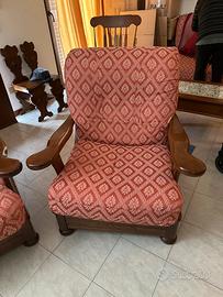 Divano letto e due poltrone