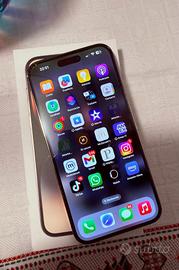 Apple iPhone 14 Pro Max + cover