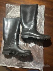 STIVALI DI GOMMA