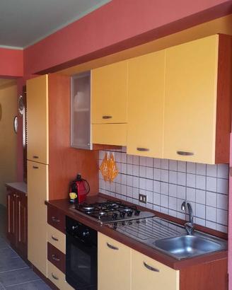 CUCINA COMPLETA MODERNA GIALLO/LEGNO