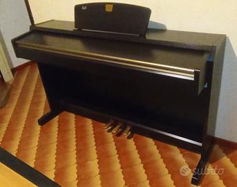 Pianoforte digitale YAMAHA Clavinova CLP-220