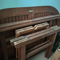 Tavolo in legno da esterno con 6 sedie