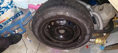 cerchione e gomma dunlop sp9 185 70 r14 88t