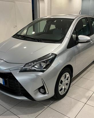 Toyota Yaris 1.5 Hybrid 5 porte Business - 2019