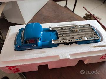 CMC Renntransporter Mercedes 1:18