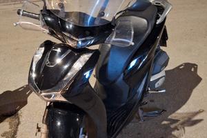 sh 125 leggere la descrizione 