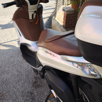 Beverly 300 ie