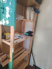 scaffale in legno 