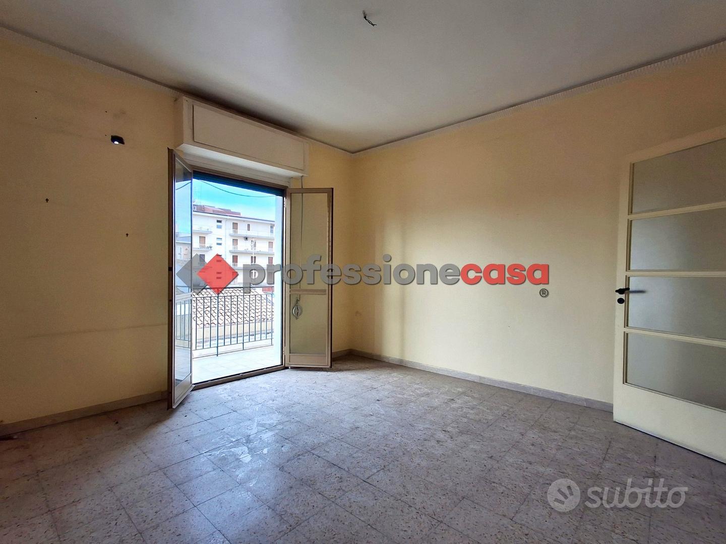 Pressi Via Duca degli Abruzzi 2 Vani con Terrazzo - Altro