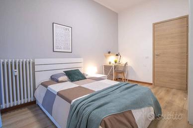 Stanza in appartamento di 120 m² a Brescia