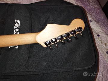 chitarra elettrica 