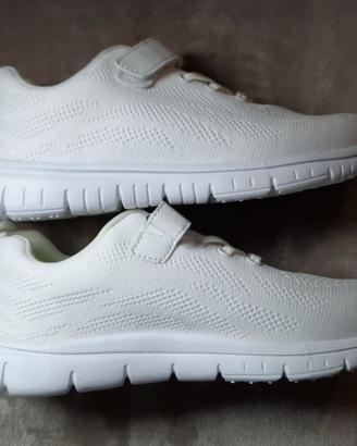 Sneakers 36/37 donna bimbo NUOVE MAI USATE