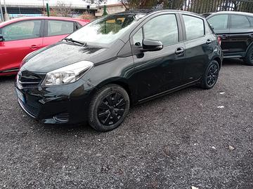 Toyota Yaris 1.0 5 porte Now