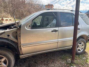 Pezzi Mercedes benz ml270cdi