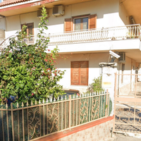 Appartamento semi-indipendente con posto auto