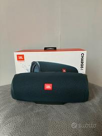 JBL charge 4
