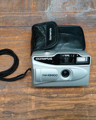 Fotocamera analogica "Olympus"