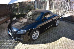 audi tt roadster   211 cv