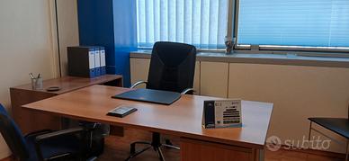 Uffici arredati