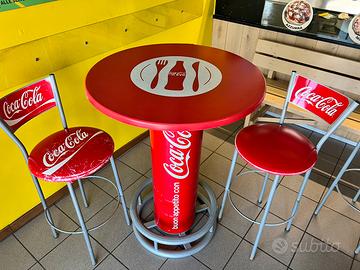 tavoli vintage coca cola con sgabelli