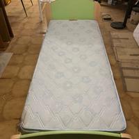 Letto in buonissime condizioni - singolo