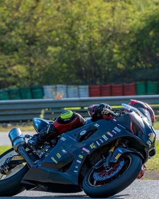 SUZUKI GSX-R 1000 K4 ALLESTITA PISTA