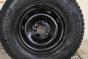 4 cerchi + gomme invernali camper/ furgone