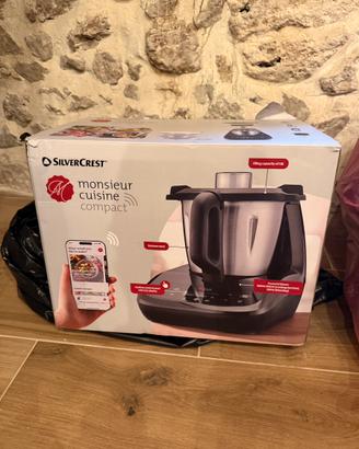 Monsieur cucine compact